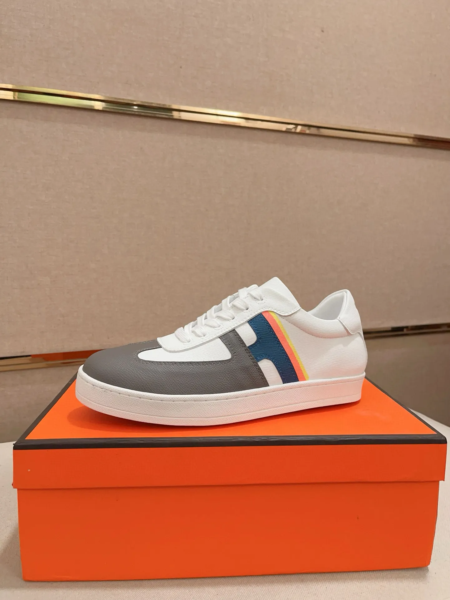 Men's clothing and shoes💰: 400💰《HERMES》【Classic Original Version】Hermès; Top 🔝 Purchasing Agency 🔍🔍Men's latest 🇺🇸 counter sales simultaneously, original ▲▲cowhide imported from Italy ▲▲Exquisite workmanship (Italian 🇮🇹Imported water-dyed 🐂cowhide lining) sole: original sole provided by the original factory, ⚠️exclusive double-layer activity·TPR·rubber·combined molded outsole; Code number: 38-44 (45/46 can be customized, non-refundable)